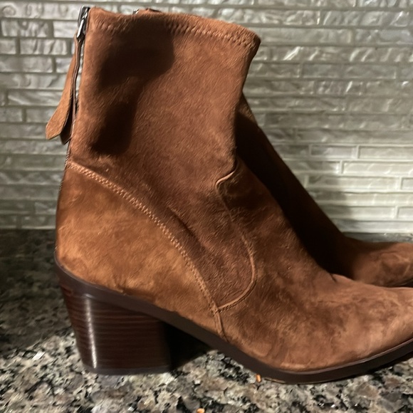 27 Edit suede booties. Size 9 VGUC.  Brown - Picture 3 of 7